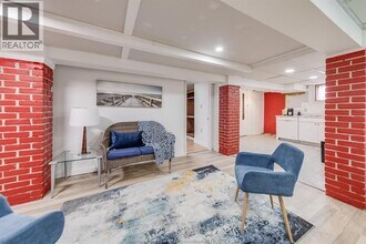 961 Ouellette Ave in Windsor, ON - Building Photo - Building Photo