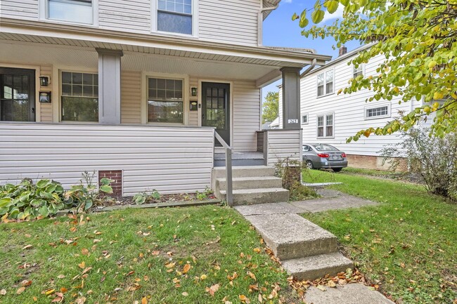263 Crestview Rd in Columbus, OH - Building Photo - Building Photo