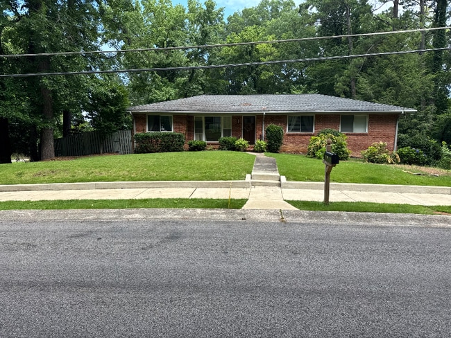 property at 900 Delcris Dr