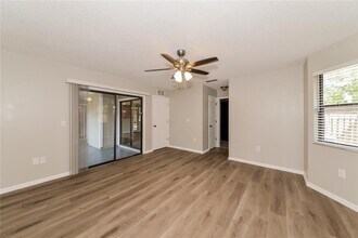 8416 Cypress Lake Cir in Sarasota, FL - Building Photo - Building Photo