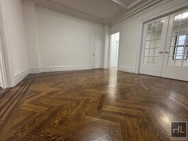 WEST 58 STREET in New York, NY - Building Photo