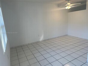8350 SW 65th Ave in Miami, FL - Building Photo - Building Photo