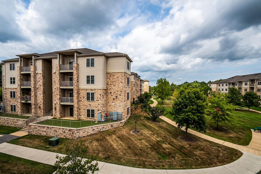 2000 Fountainview Cir, Unit 2312 in Newark, DE - Foto de edificio