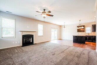 716 McCarthy Dr in Clayton, NC - Building Photo - Building Photo