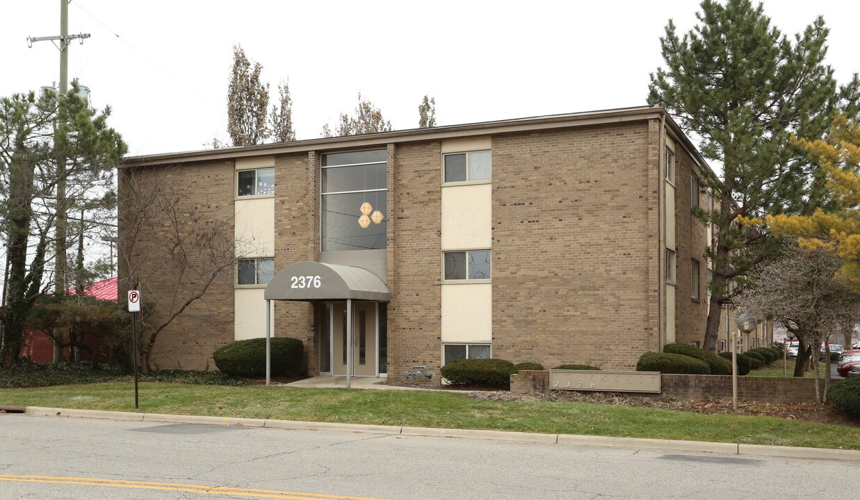 2376 North Star Rd in Columbus, OH - Building Photo