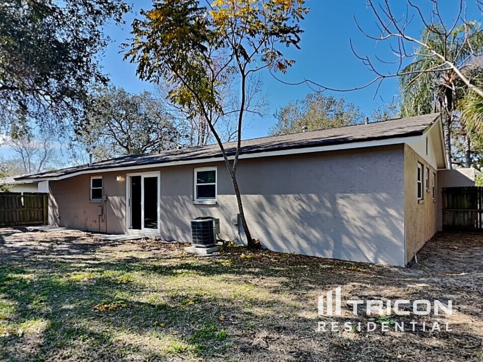 1017 Jadewood Ave in Clearwater, FL - Building Photo