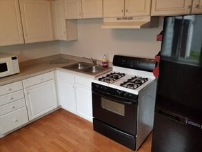 3064 Louise Ln in Springfield, IL - Building Photo - Building Photo