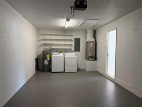 4503 Hale St in Sarasota, FL - Foto de edificio - Building Photo