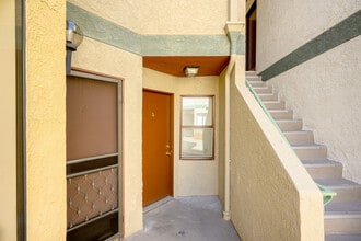 Stanely Gardens in Glendale, CA - Building Photo - Building Photo