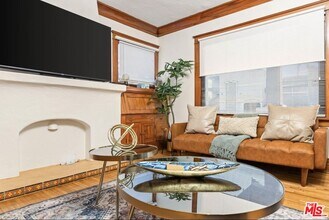 736 Redondo Ave in Long Beach, CA - Building Photo - Building Photo