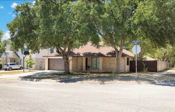 2733 Star Light Ln in Schertz, TX - Building Photo - Building Photo