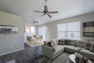 1122 Millview Dr in Arlington, TX - Building Photo - Building Photo