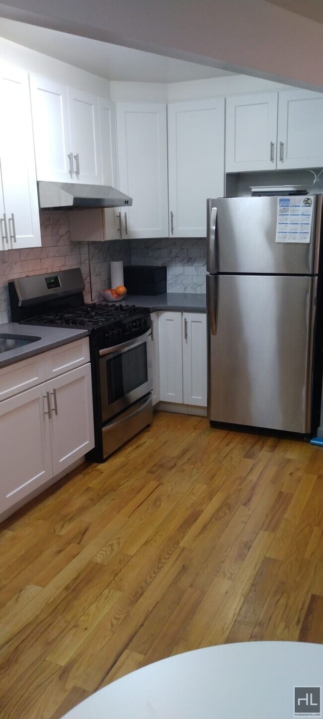 property at 33-20-33104 104th St