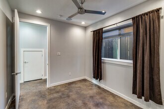 4977 Zuma Ct in Dallas, TX - Building Photo - Building Photo