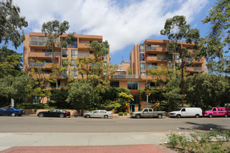 La Vista Terrace in Los Angeles, CA - Building Photo - Building Photo