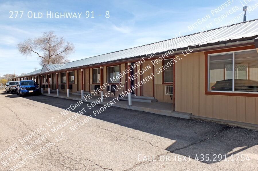 277 W Old Hwy 91-Unit -8 in Parowan, UT - Building Photo
