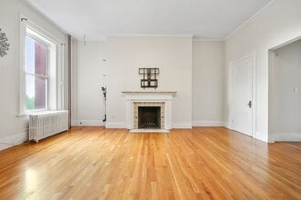 232 Beacon St, Unit B7 in Boston, MA - Building Photo - Building Photo