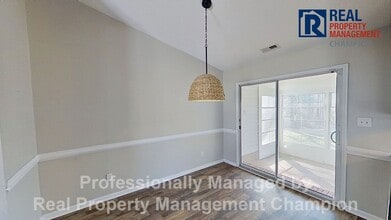 248 S Creek Dr in Jacksonville, NC - Building Photo - Building Photo