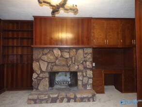 2107 Fernbrook Dr NE in Huntsville, AL - Building Photo - Building Photo