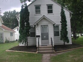 241 E Ronning Ave in Appleton, MN - Building Photo