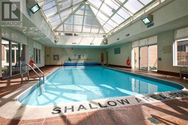 100 Hayden St in Toronto, ON - Building Photo - Building Photo