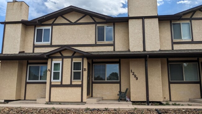 property at 1299 Vondelpark Dr