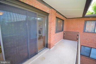 4373 Cherry Hill Rd in Arlington, VA - Building Photo - Building Photo