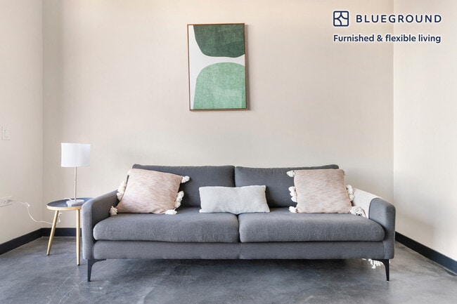 1647 N Milwaukee Ave, Unit FL4-ID1386 in Chicago, IL - Building Photo - Building Photo