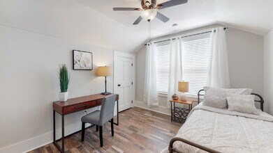 430 Lawton Ave in Savannah, GA - Building Photo - Building Photo