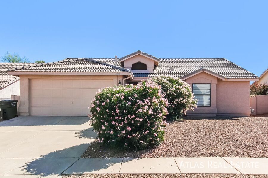 8009 S Carbury Way in Tucson, AZ - Building Photo