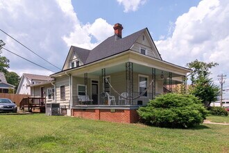 1417 Watts St in Durham, NC - Building Photo - Building Photo