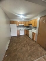 124 Earl St in Evansdale, IA - Building Photo