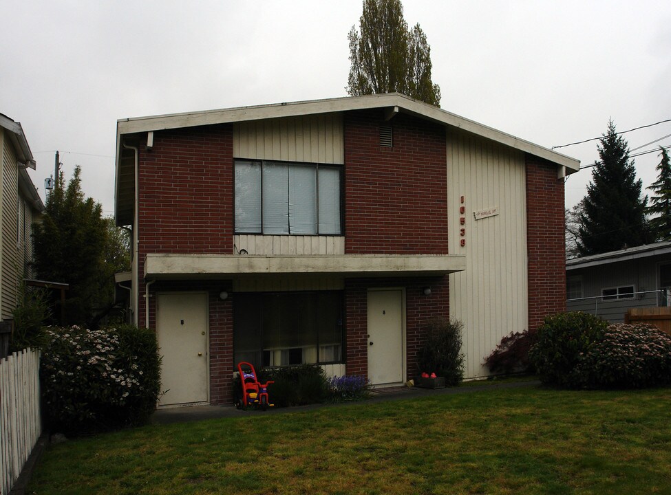 Northgate Triplex in Seattle, WA - Foto de edificio