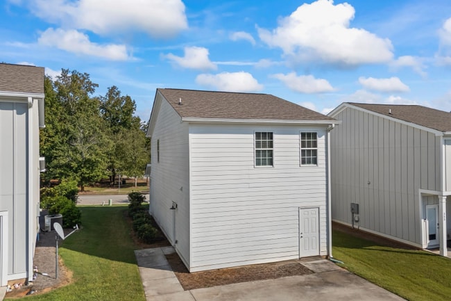 365 Lorien Way in Athens, GA - Foto de edificio - Building Photo