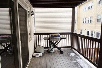 159 W 6th St, Unit 1 in Boston, MA - Building Photo - Building Photo