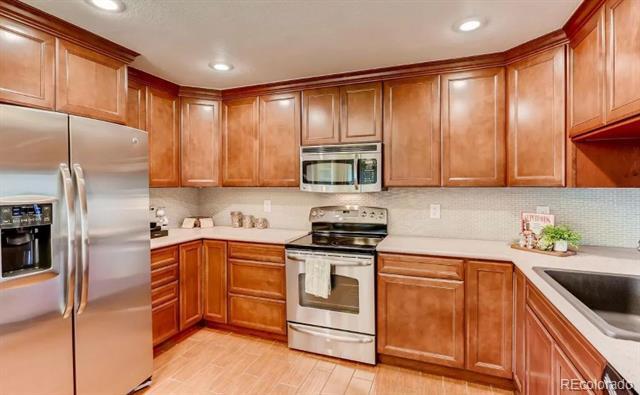 property at 18313 E Crestline Cir