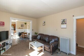317 N Lucas St in Iowa City, IA - Building Photo - Building Photo