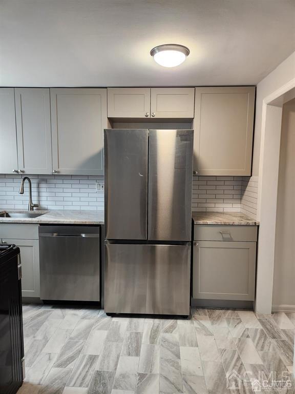 107 Lincoln Park E in Cranford, NJ - Building Photo - Building Photo