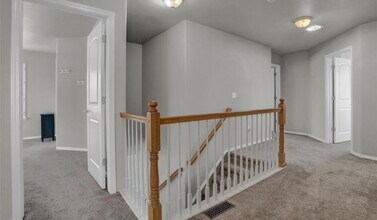 5727 Cross Creek Dr in Colorado Springs, CO - Foto de edificio - Building Photo