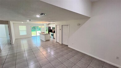 220 Breakwater St SE in Palm Bay, FL - Building Photo - Building Photo