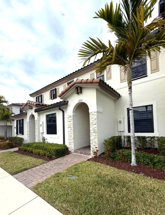 11855 SW 246th Ter in Homestead, FL - Foto de edificio - Building Photo