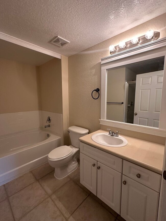 2440 57th Cir in Vero Beach, FL - Building Photo - Building Photo