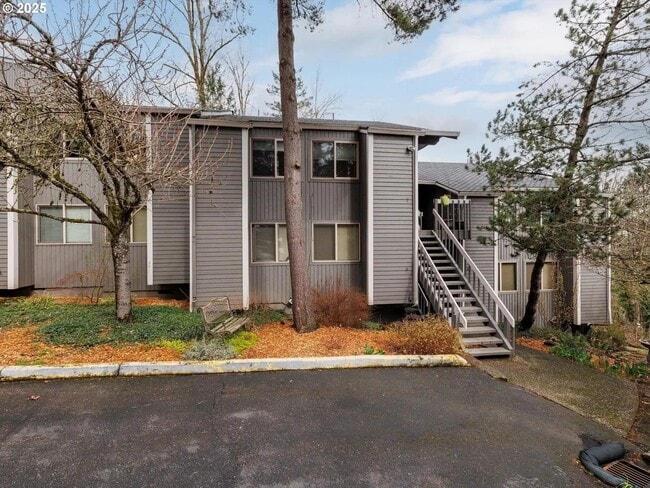 property at 44 Eagle Crest Dr