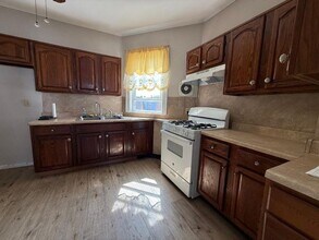 152 W 27th St in Bayonne, NJ - Building Photo - Building Photo