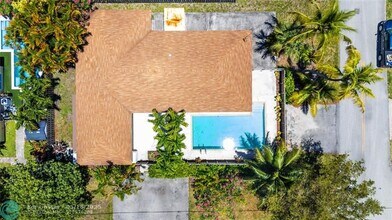 1911 NE 24th St in Wilton Manors, FL - Building Photo - Building Photo