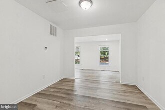 10271 Braddock Rd in Fairfax, VA - Building Photo - Building Photo