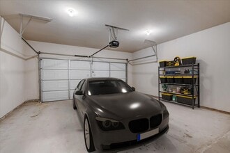 Townhomes at Bluebonnet Trails in Waxahachie, TX - Foto de edificio - Building Photo