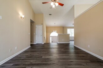 1075 Omaha Dr in Norcross, GA - Building Photo - Building Photo