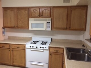 18 Melba Pl, Unit 4f in Pittsburgh, PA - Building Photo