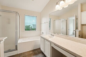 11201 Canterbury Tales Ln in Austin, TX - Building Photo - Building Photo